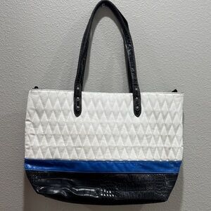 🤍 Elegant Multi-Layer White Quilted Tote Bag w/ Colorful Boho Floral Interior